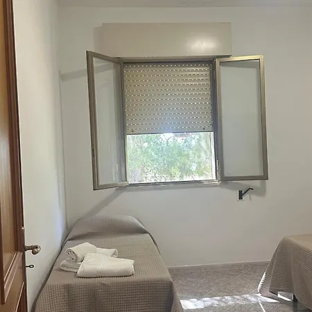 Li Geusi *